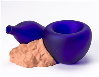 ANISH KAPOOR (1954 - ) Les Objets d'Artistes: A Vase.